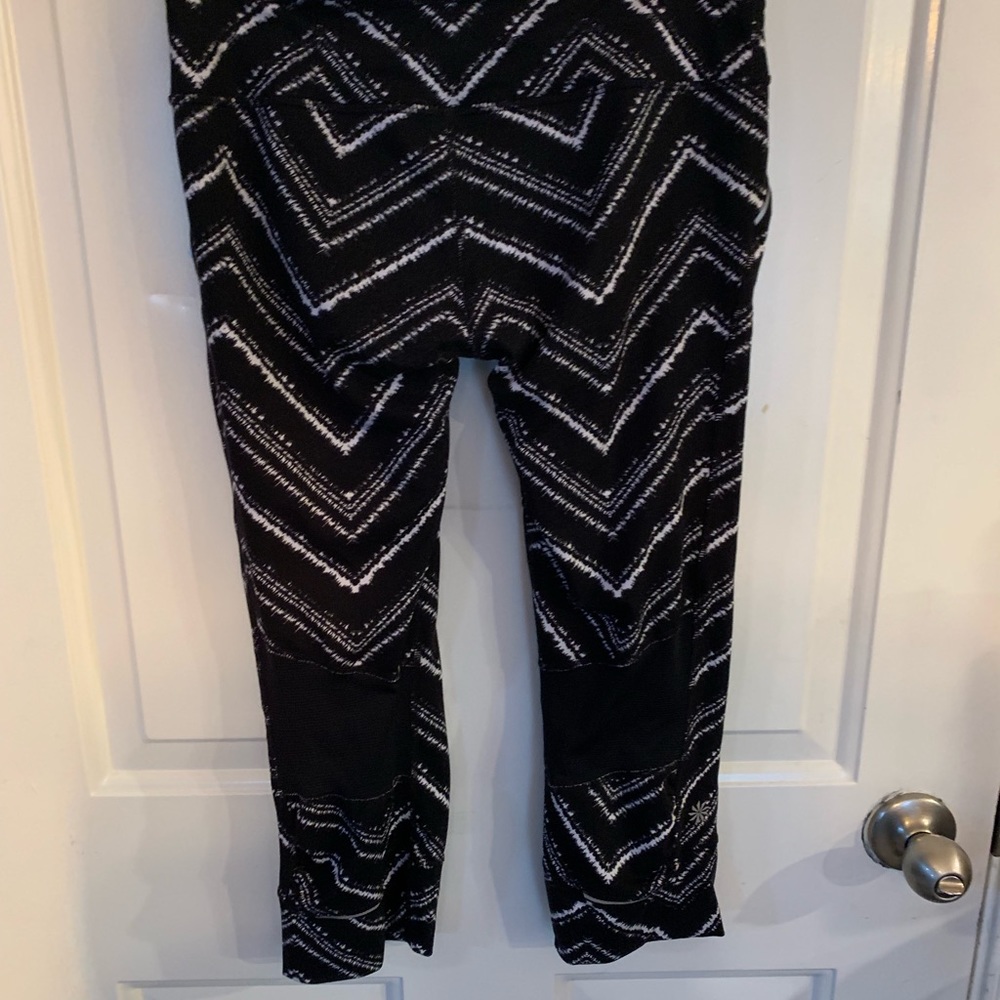 Athleta Size Small Crops